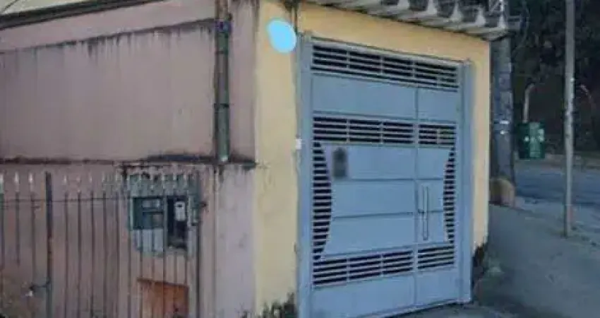 Sobrado no Jardim Marilu 2 dormitórios 3 vagas!