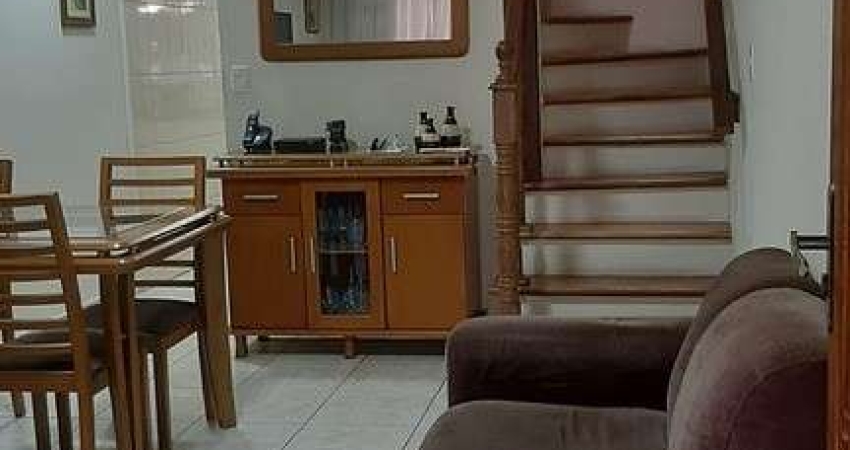 Sobrado na Vila Amália 2 dormitórios 1 vaga!