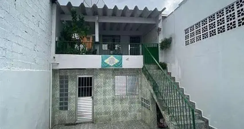 Sobrado no Jd. Tremembé 3 dormitórios 1 vaga!