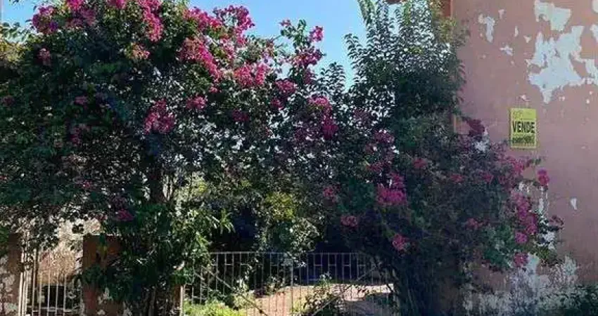 Casa térrea na Água Fria 2 dormitórios 1 vaga!
