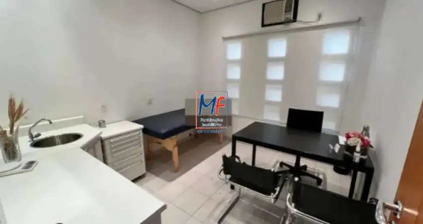 Excelente prédio comercial na Vila Andrade, com 600 m² a.c., 300 m² terreno ,  testada de 10m, Zoneamento ZM. Não aceita permuta. Prox. Av. Giovanni Gronchi REF 19.567