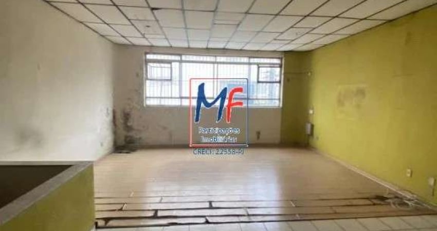Excelente Prédio Comercial localizado na Lapa, com 501 m² área construída e 300 m²  área de terreno, testada  6 m,  dois pavimentos, ótima localização. ZEM. REF: 20.075