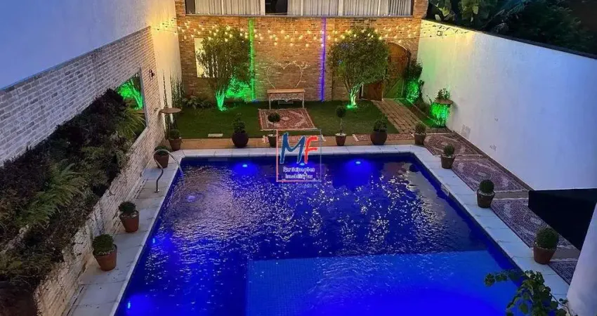 Excelente Casa localizada no bairro da Mooca, com 590 m² área construída, 4 dormitórios (sendo 1 suítes), sala de estar, TV , jantar, varanda, lazer, 4 vagas. REF: 19.968