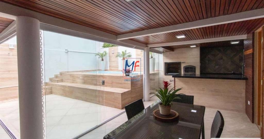 Excelente sobrado no Jardim Virginia Bianca, com 435m² a.u., 5 dormitórios (5 suítes), sala, cozinha, varanda, churrasqueira, piscina, 3 vagas (REF 20.081)