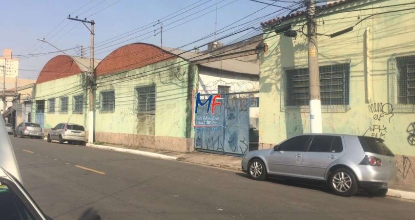 Excelente galpão na Chácara Califórnia, com escritório e duas entradas para caminhões. Terreno com 1.070 m, 1.230 a.c. . ZC. Prox. Av. Conselheiro Carrão (REF 19.892)