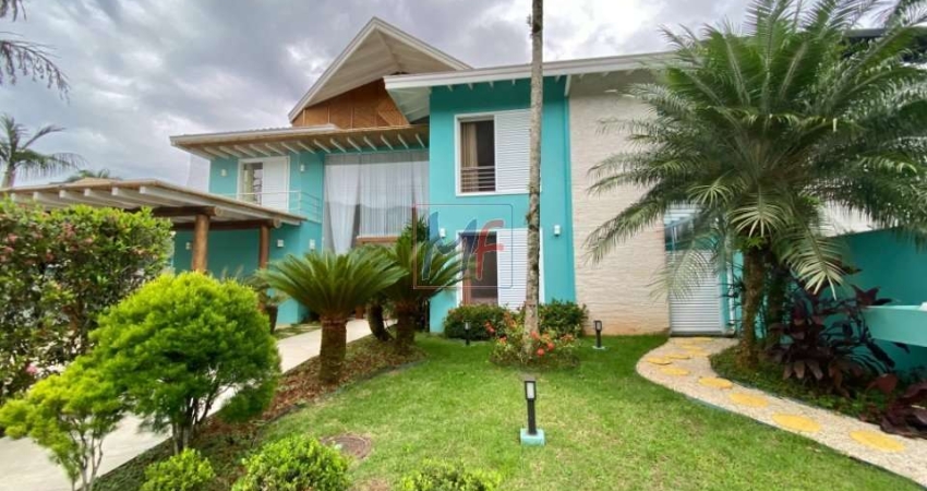 REF: 16.479 - Linda casa no condomínio Costa Verde Tabatinga, 507 m² a.u.,  7 suítes, amplo living, 3 salas, área gourmet, piscina, 4 vagas.