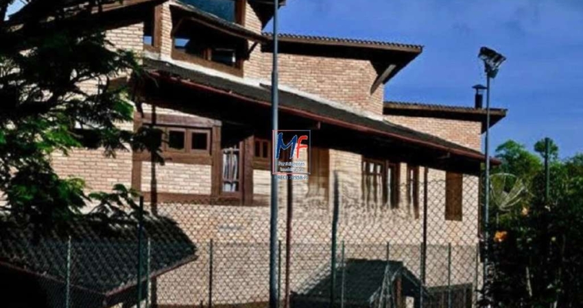 Excelente casa na Praia Engenho D´Água, em Ilhabela/SP,  650 m² a.c., 1.200 m² a.t., 4 dormitórios (2 suítes), piscina, campo futebol (REF 20.600)