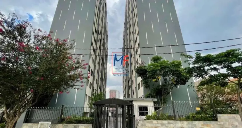 Excelente Apartamento no Cambuci,  oitavo andar , com 45 m² área útil, com 2 dormitórios, 1 banheiro,1 sala e 1 vaga de garagem. REF 21.009