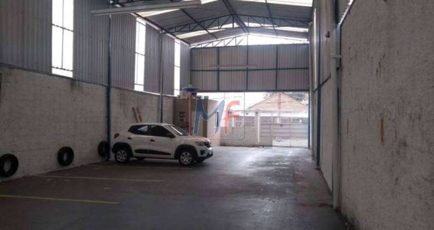 Excelente Galpão  Vila Moinho Velho, com 400m² em vão livre, pé direito de 7m², testada de 8 m ,  Zoneamento ZM.  1 banheiro. Ideal para estacionamento. - REF 12.297