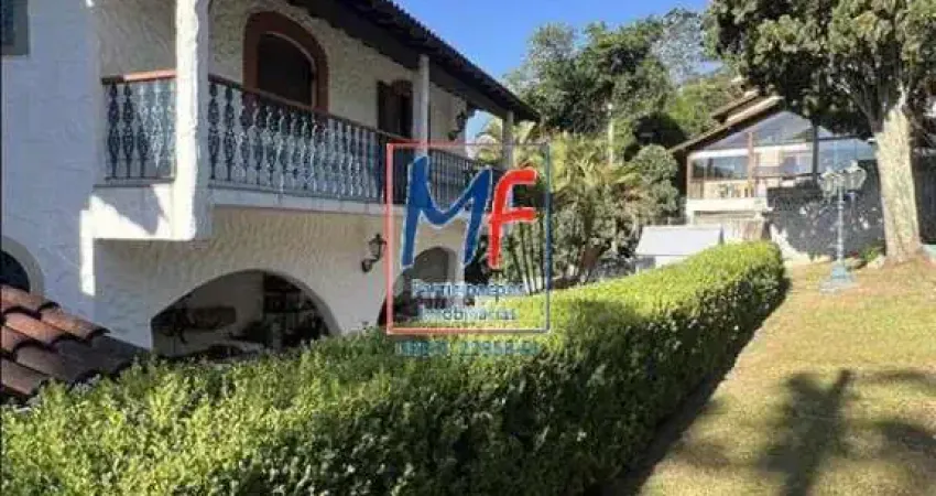 Excelente sobrado em cond. fechado em mairiporã/sp, com 259 m² a.u., 4 dormitórios (2 suítes), 2 salas, lareira, varanda, cozinha, salão de festas, 7 vagas (ref 22.027)