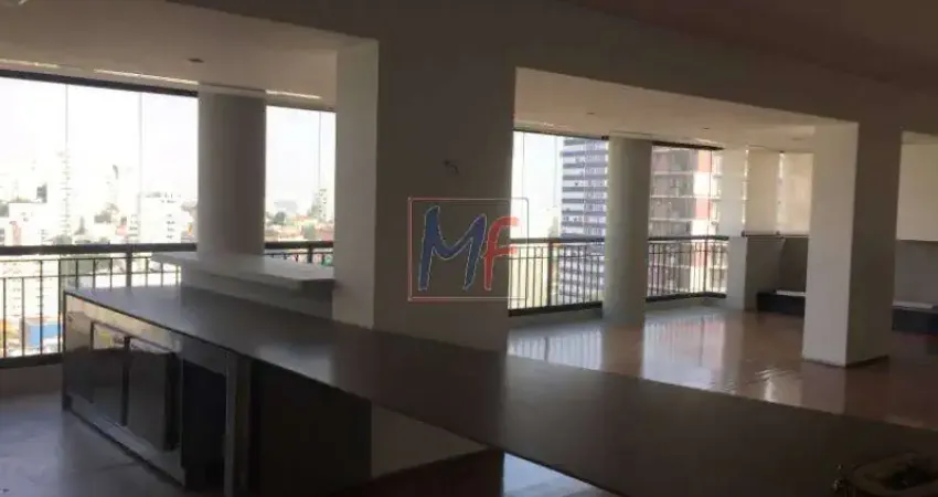 Excelente apto localizado em Perdizes, com 215 m²  a.c., 3 suítes, closet, varanda envidraçada, lazer completo e 4 vagas de garagem . Analisa propostas. REF: 9.835