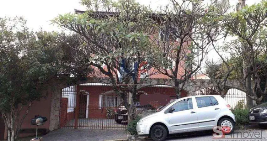 REF 11.024  Excelente terreno com 3 imóveis  residenciais , sendo um deles  comercial bairro Sumaré,  com 646 m² a.c. alugados.