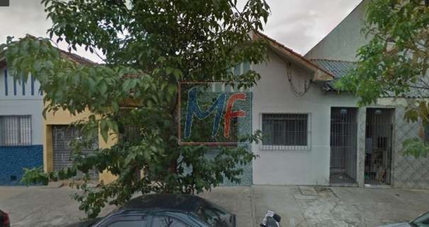 REF: 11.184 Ótimo terreno com casa antiga ideal para demolição com 172 m² de terreno e 120 m² de A.C, no Cambuci. Zoneamento: ZEIS-3.