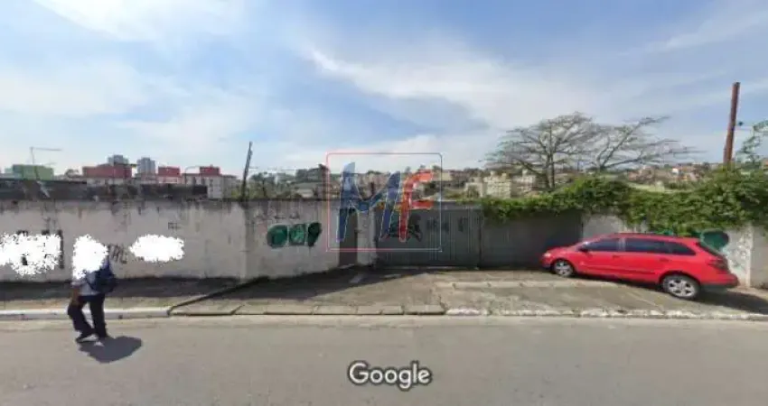 Excelente terreno localizado no bairro Vila Carmosina , de esquina com 18.475  m²,  apenas 180 m² construído, zoneamento - ZC . REF: 12.501