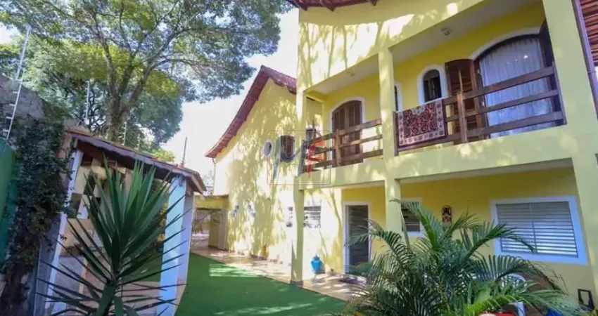 Lindo sobrado no Parque Mandaqui,  220 m² a.u., 4 quartos (2 suítes), sala, cozinha, escritório e quintal, churrasqueira, 3 vagas. REF: 15.447