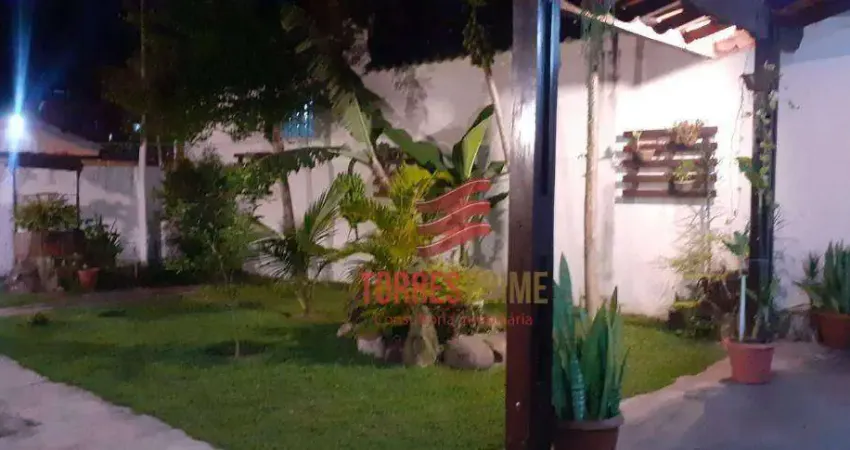 Sobrado com 4 dormitórios à venda, 200 m² por R$ 1.400.000,00 - Canto do Forte - Praia Grande/SP