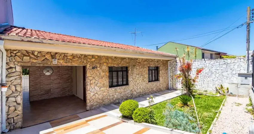 Casa com 3 quartos para alugar na Rua Eugênio da Silva Lopes, 401, Alto Boqueirão, Curitiba