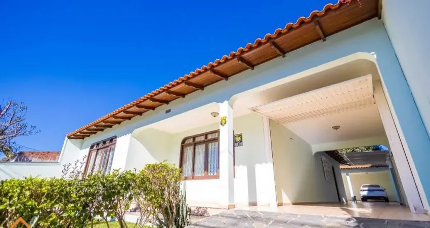 Casa com 5 quartos  para alugar, 260.00 m2 por r$5500.00  - guaira - curitiba/pr