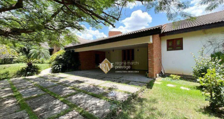 Beli´ssima reside^ncia te´rrea, situada em um lindo terreno de esquina com 2.600 m², no condomi´nio Terras de Sa~o Jose´ 1, em Itu./SP