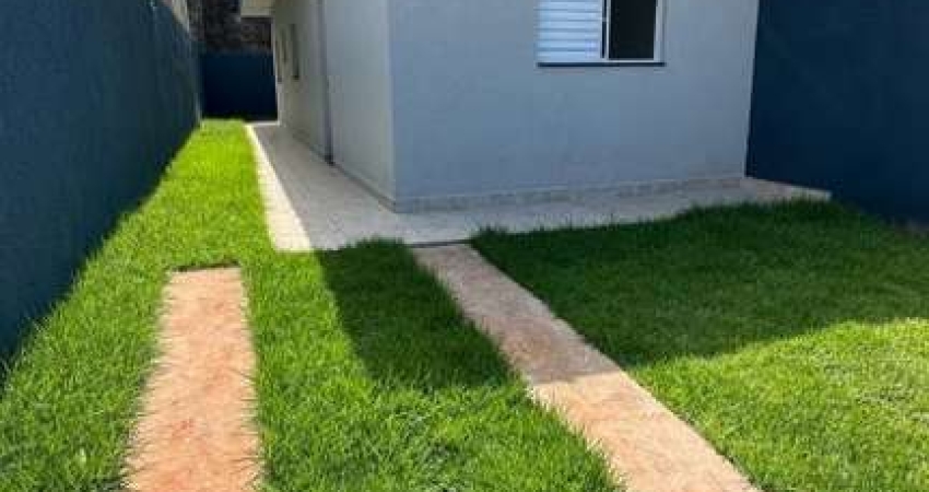 Casa para Venda em Itanhaém, Savoy, 2 dormitórios, 1 suíte, 1 banheiro, 2 vagas
