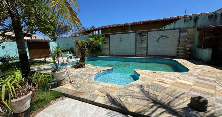 Casa Alto Padrão para Venda em Peruíbe, Josedy, 4 dormitórios, 3 suítes, 2 banheiros, 4 vagas