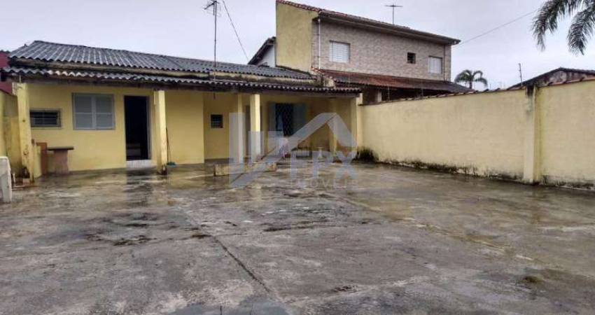 Casa para Venda em Itanhaém, Jardim Diplomata, 2 dormitórios, 1 banheiro, 5 vagas