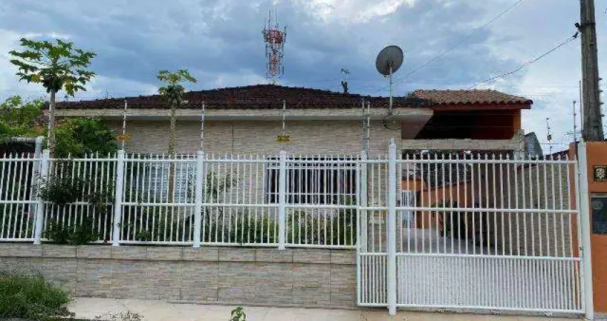 Casa para Venda em Mongaguá, Jardim Praia Grande, 3 dormitórios, 1 suíte, 1 banheiro, 4 vagas