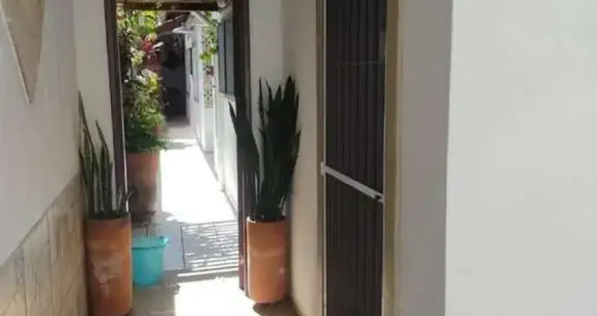 Casa para Venda em Praia Grande, Maracanã, 3 dormitórios, 1 suíte, 1 banheiro, 2 vagas