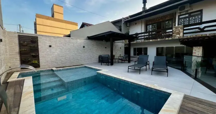 Casa com 3 dormitórios à venda, 300 m² por R$ 1.399.000,00 - Itoupava Norte - Blumenau/SC