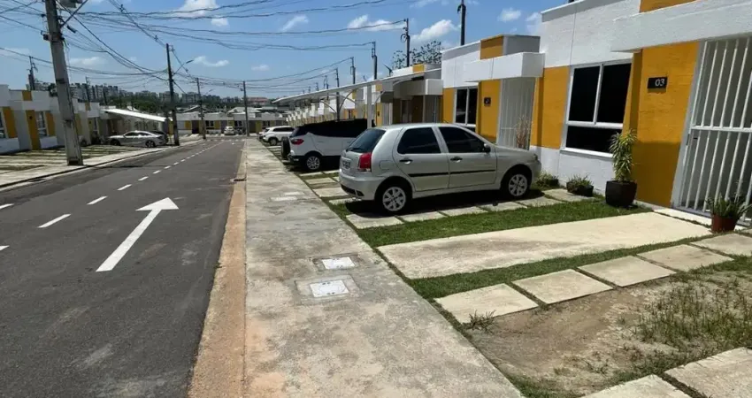 Linda casa em condominio no parque das laranjeira com 2 quartos sendo 1 suite