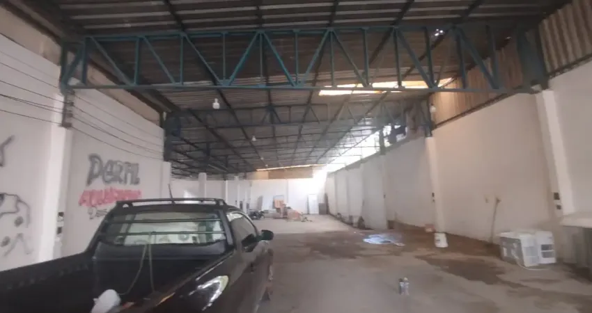 Galpão comercial com mezanino – 900m² | pé direito 7m | r$ 8.000