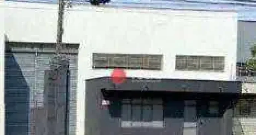 Galpão/Depósito/Armazém e 2 banheiros para Alugar, 344 m².