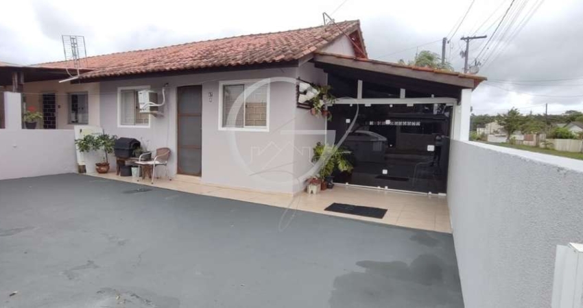 RESIDÊNCIA COM 02 QUARTOS DE ESQUINA- BAL SANTA TEREZINHA