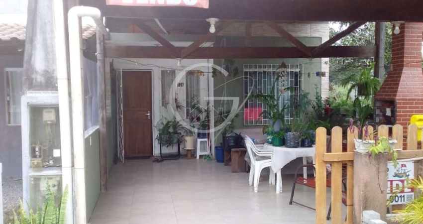 RESIDÊNCIA COM 02 QUARTOS PRÓXIMO AO MAR NO BALNEÁRIO LEBLON