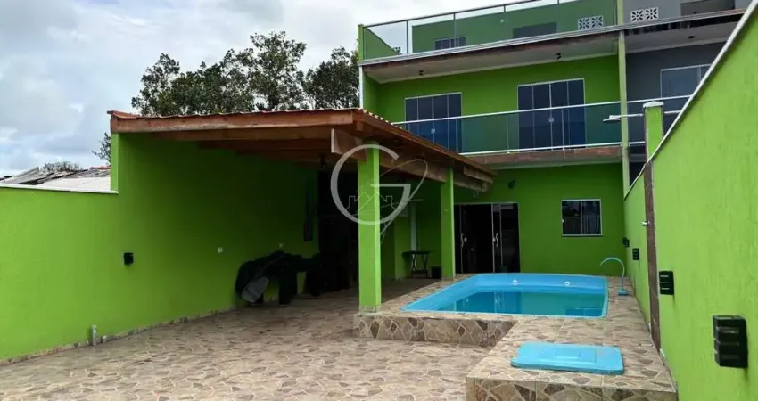 Sobrado à venda no bairro Saint Etiene - Matinhos/PR