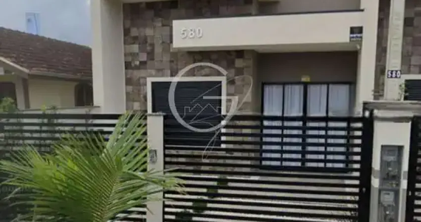 CASA MOBILIADA EM PRAIA DE LESTE