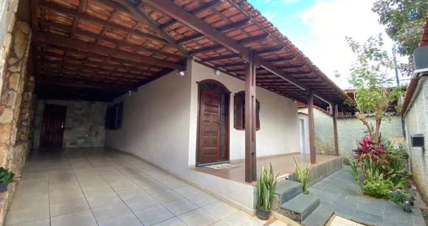 Casa plana para venda,  4 quartos no Santa Monica, Belo Horizonte - CA3505