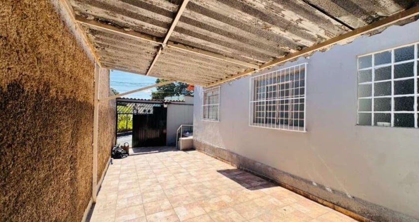 Casa Plana com 2 Quartos, Lote Amplo e Garagem – Piratininga BH - CA3506