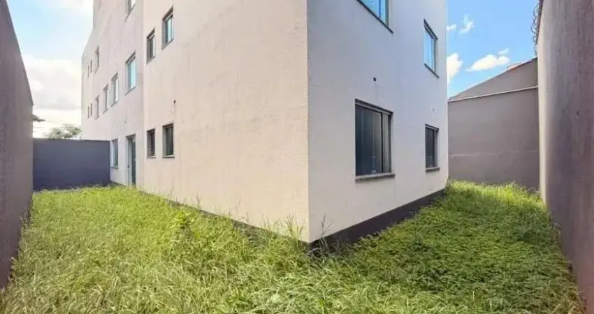 Apartamento com Área Privativa e 3 Quartos (1 Suíte) no Santa Mônica – Prédio com Elevador - AP3787