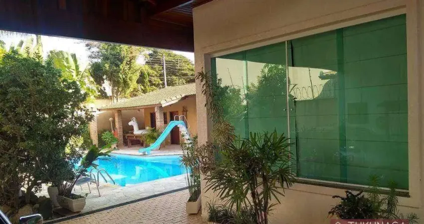 Casa com 5 dormitórios à venda, 720 m² por R$ 2.100.000,00 - Jardim Estância Brasil - Atibaia/SP