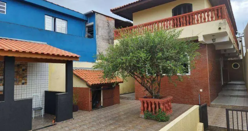 Sobrado com 3 dormitórios à venda por R$ 740.000,00 - Cidade Soberana - Guarulhos/SP