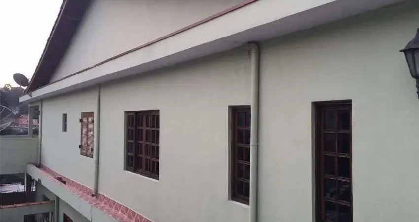 Sobrado Para Vender com 4 quartos 1 suítes no bairro Serpa em Caieiras