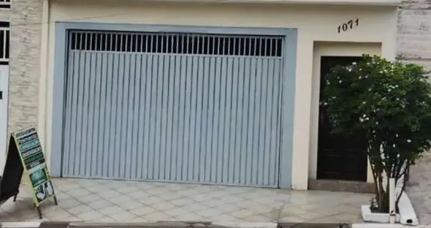 Sobrado Para Vender com 4 quartos no bairro Laranjeiras em Caieiras