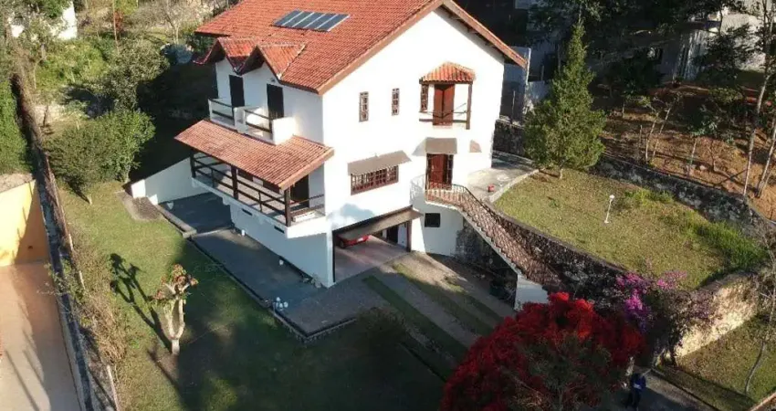 Sobrado Para Vender com 6 quartos 3 suítes no bairro Alpes de Caieiras em Caieiras