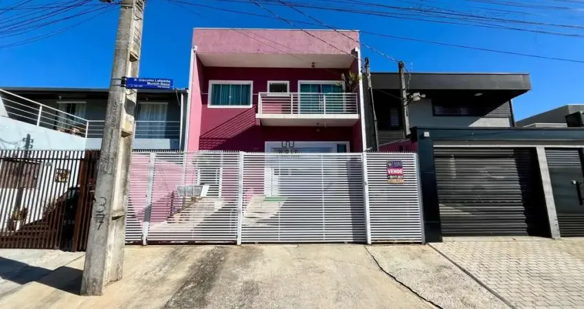 Casa para Venda em Curitiba, Sítio Cercado, 4 dormitórios, 1 suíte, 5 banheiros, 1 vaga