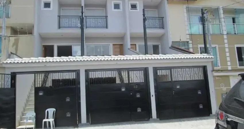 Lindo Sobrado novo residencial para Venda na Vila Nivi, ótima localização, próximo Avenida Guapira, 3 suítes e 4 vagas de garagem