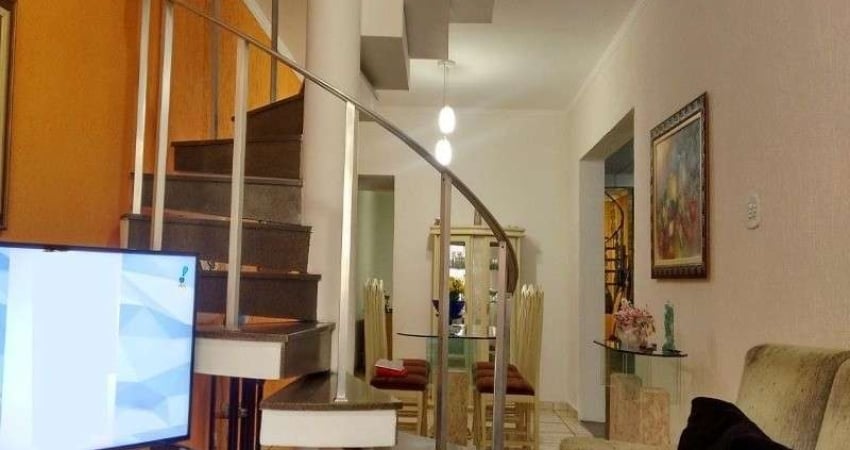 Sobrado para Venda no Jardim São Paulo, excelente localização, apenas à 200m do Metrô Jardim São Paulo, 3 dormitórios (1 suíte) e 3 vagas