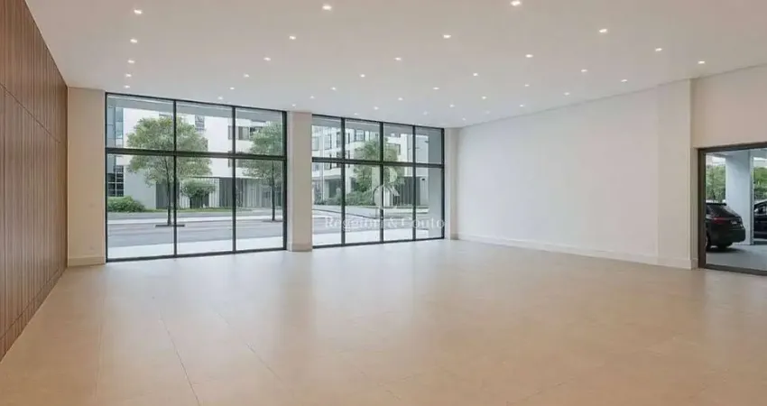 Sala comercial localizada de frente para o mar na avenida atlântica ambiente amplo bem iluminado pronto para adaptação do seu negócio