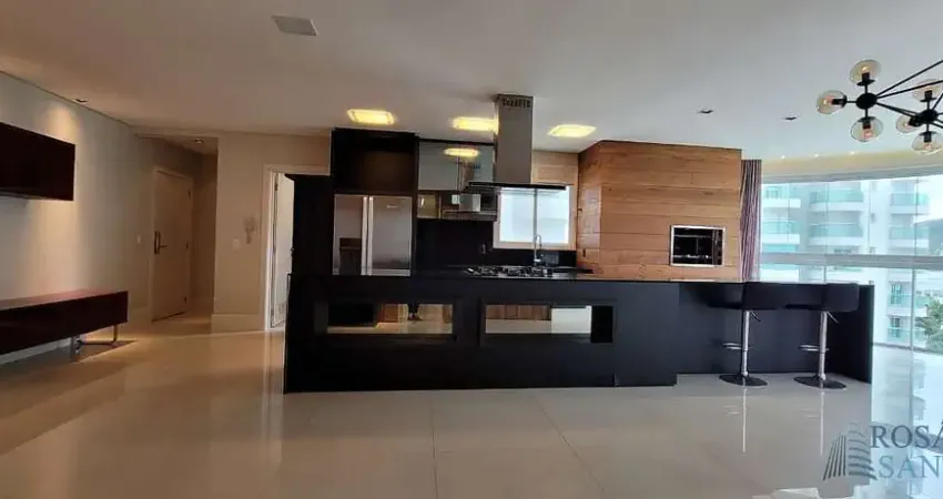 Belíssimo imóvel alto padrão localizado na praia brava com 03 dormitórios 01 suíte 03 vagas de garagem e ampla área de lazer