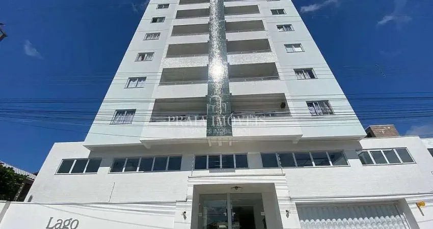 Apartamento de 2 dormitorios, sacada com churrasqueira a carvão